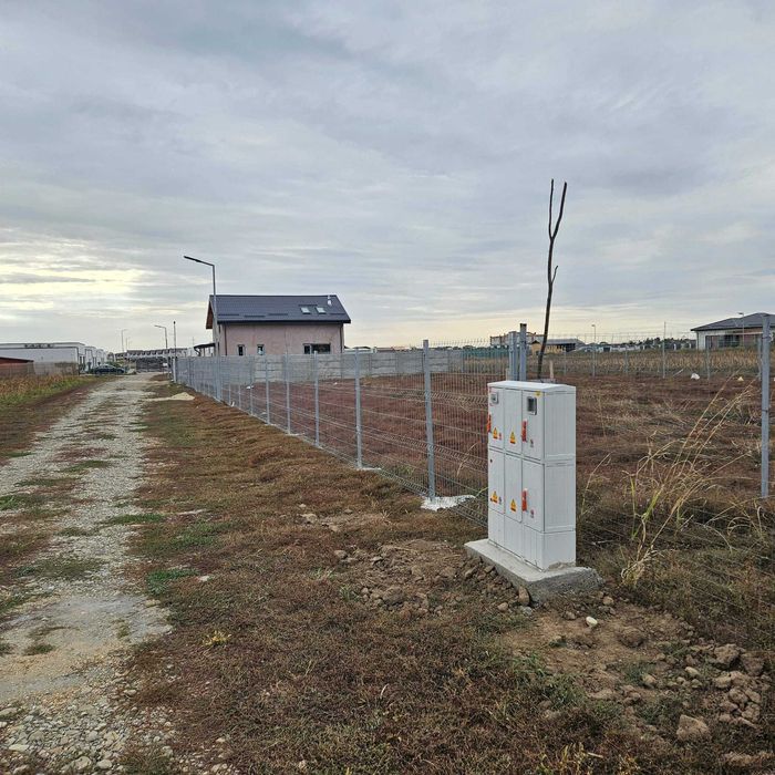 Loturi de casa 400 mp cu utilitati, langa padure, str.Salciei Sabareni