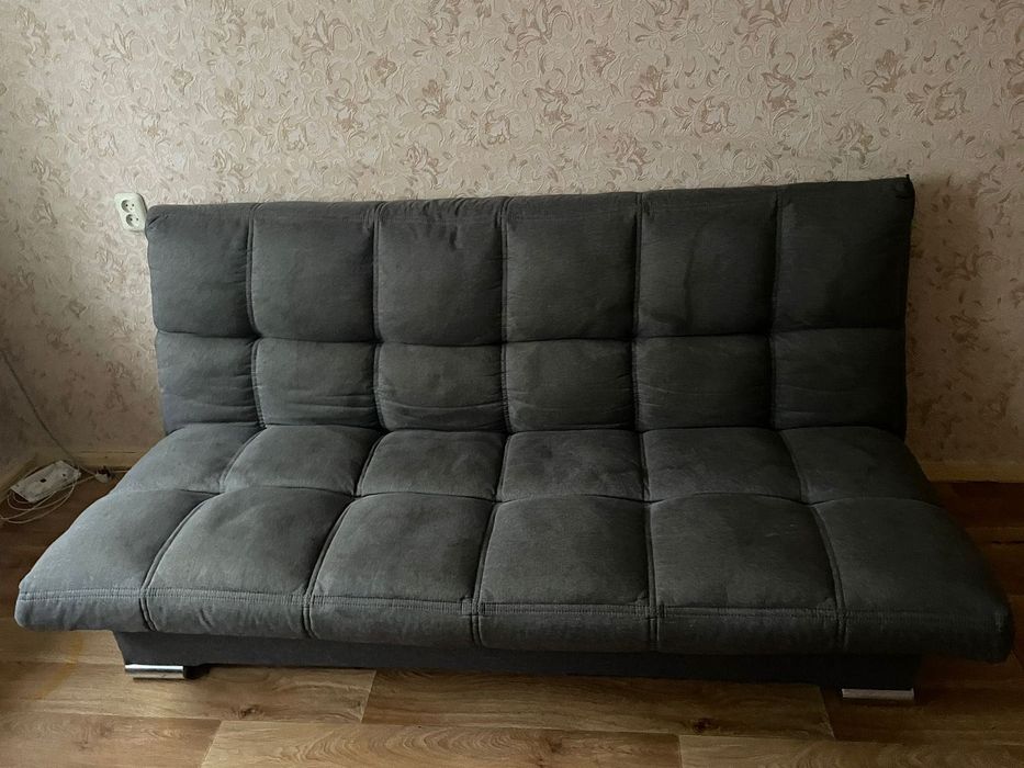 Продам диван в гостиную