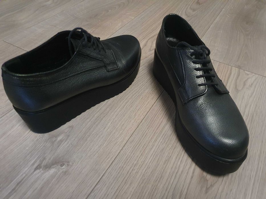 Vand pantofi piele casual, 37, ca noi