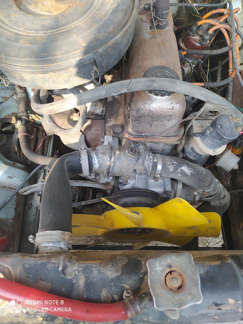 Gaz 24 volga sotiladi