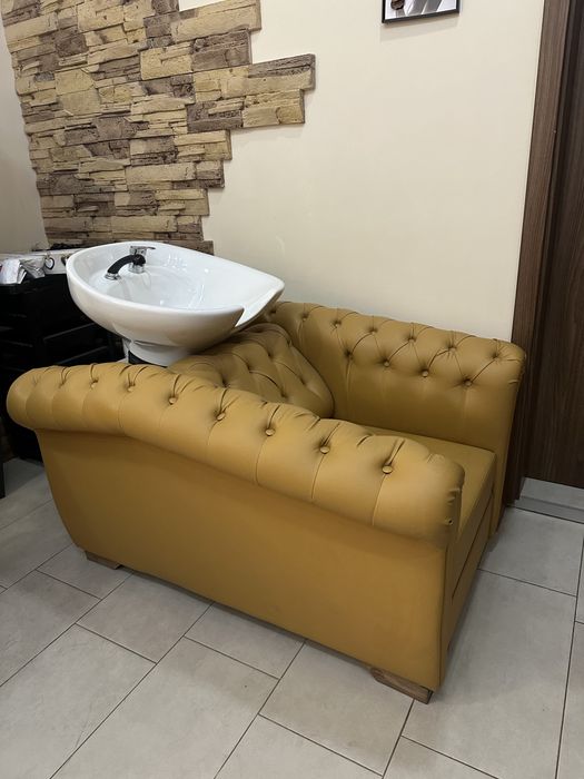 Фризьорска измивна колона и фризьорски стол