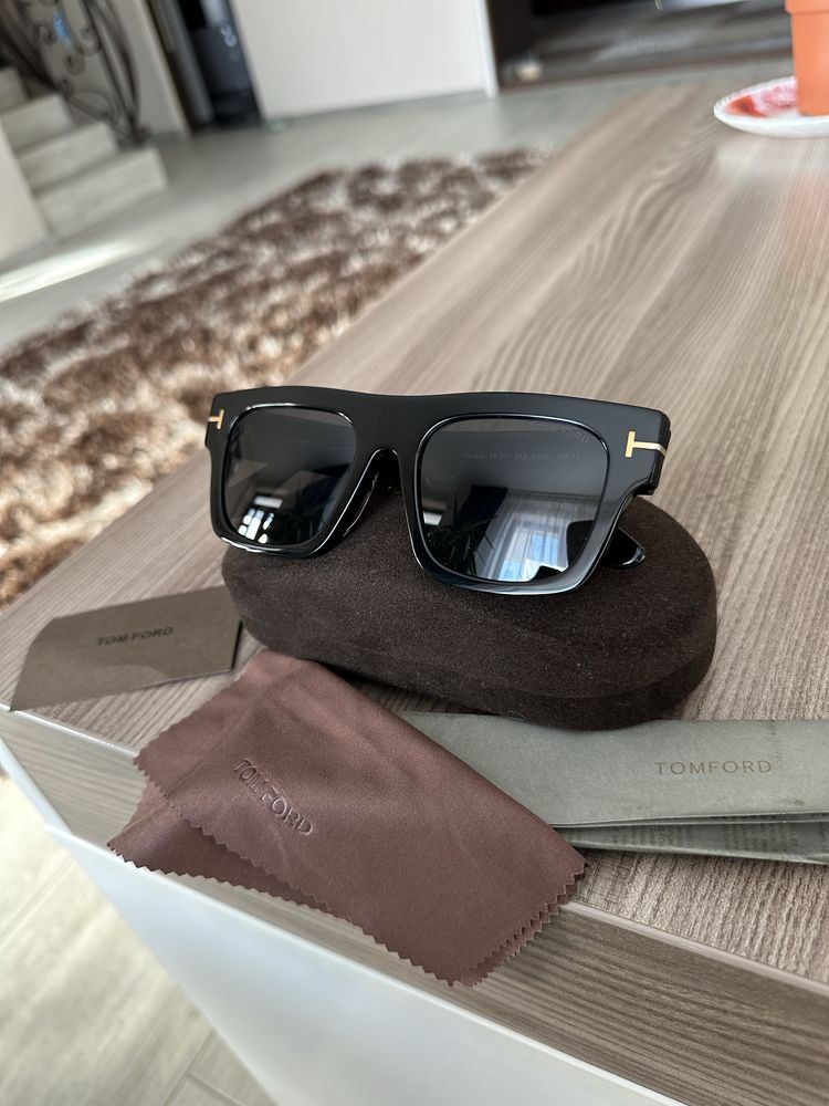 Vand ochelari tom ford originali