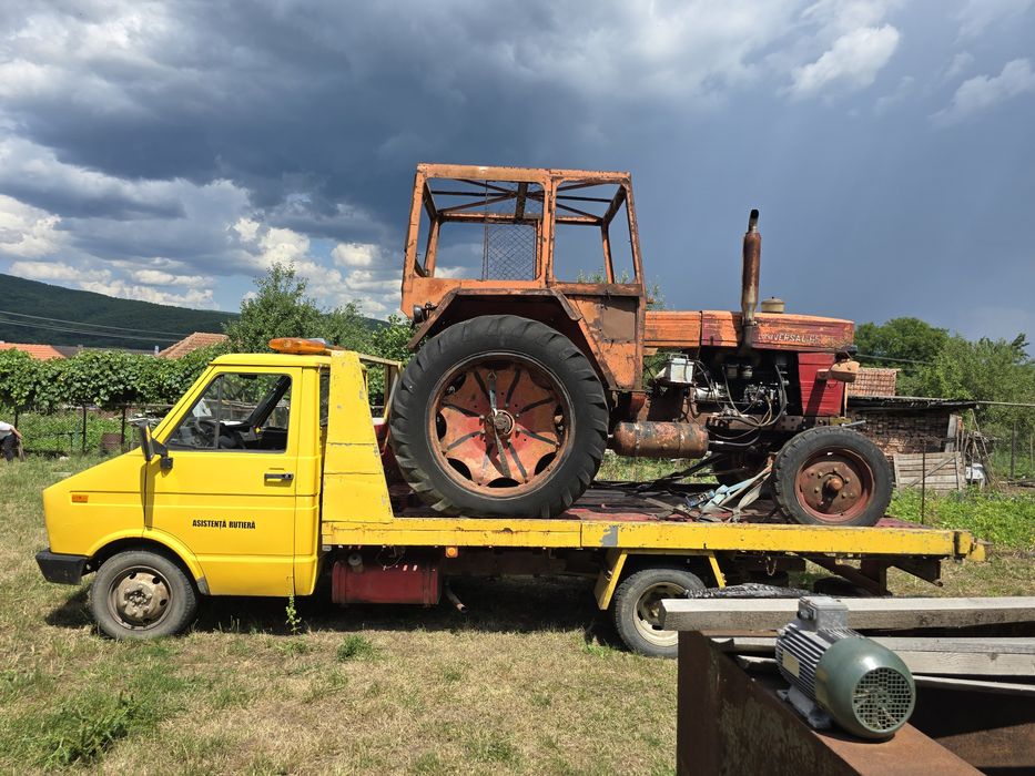 Transport auto și utilaje agricole, tractări