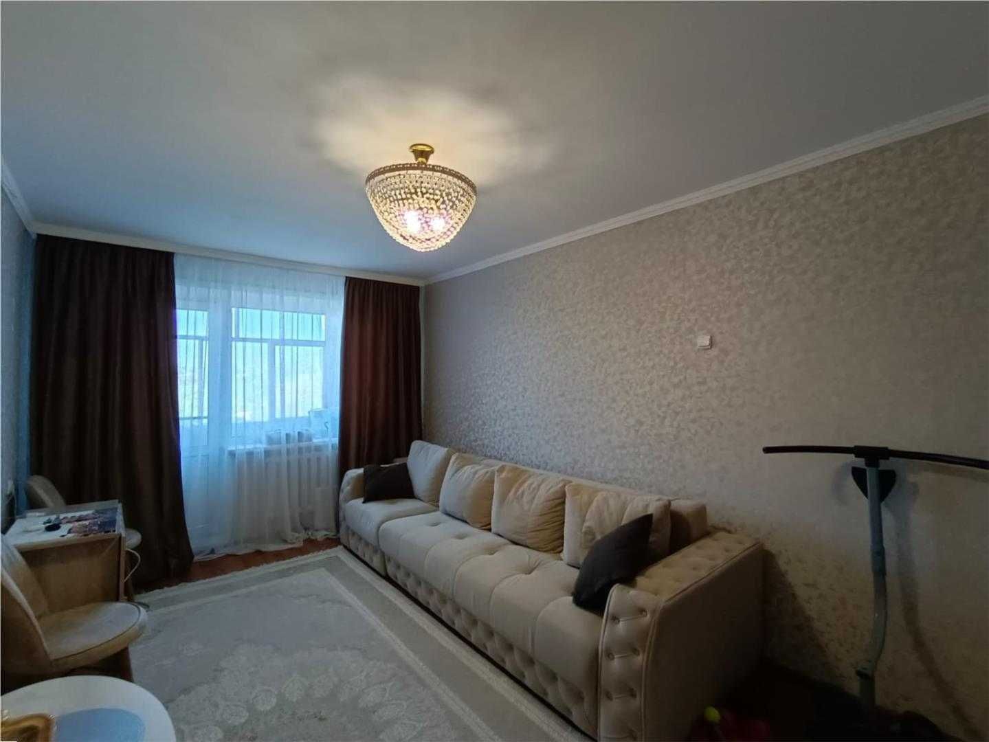 Продаю 2 комнатную квартиру в 23 микрорайоне. Помогу оформить ипотеку.