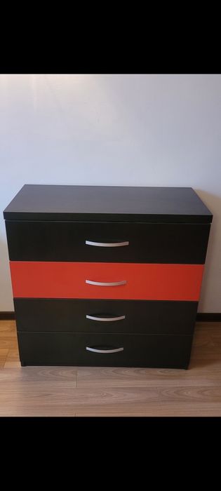 Comoda facuta pe comanda