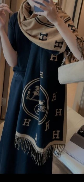 Fular Hermes, model 2026