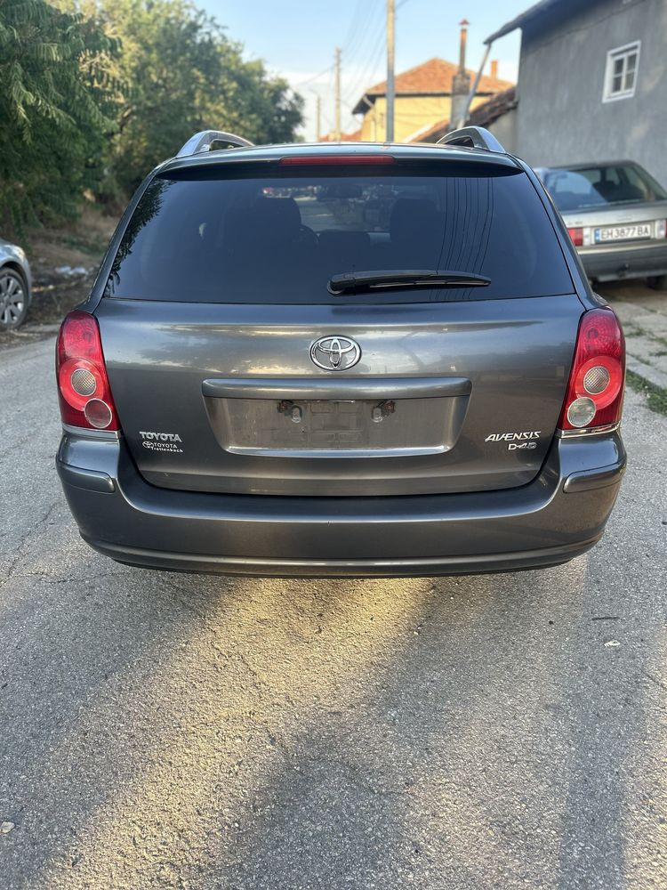 Тойота авенсис 2,2 д-кат 177кс на части/Toyota avensis 2,2 d-cat 177ks