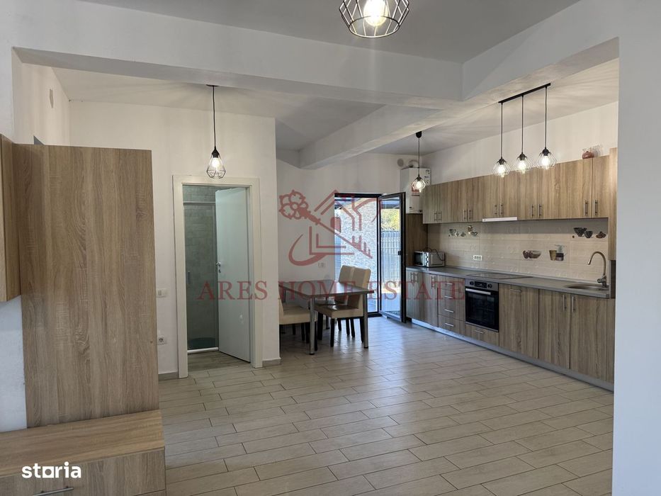 Curte proprie, 3 camere, 2 băi, mobilată – Braitym