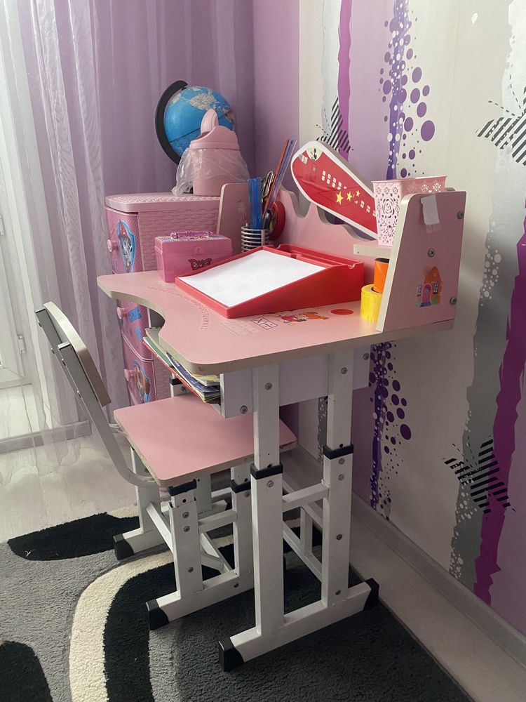 Детский письменный стол стул