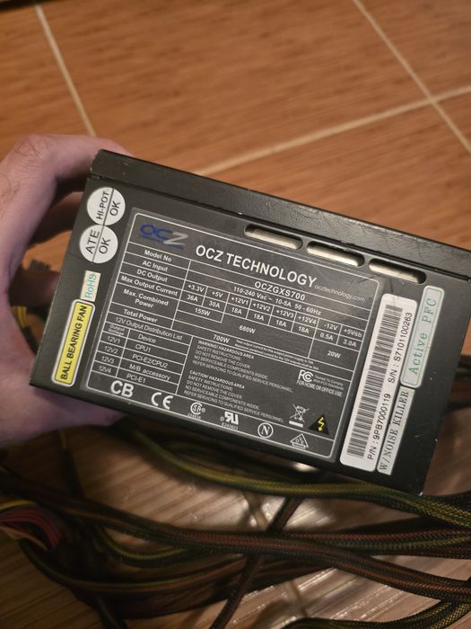 Sursa OCZ 700W PFC active