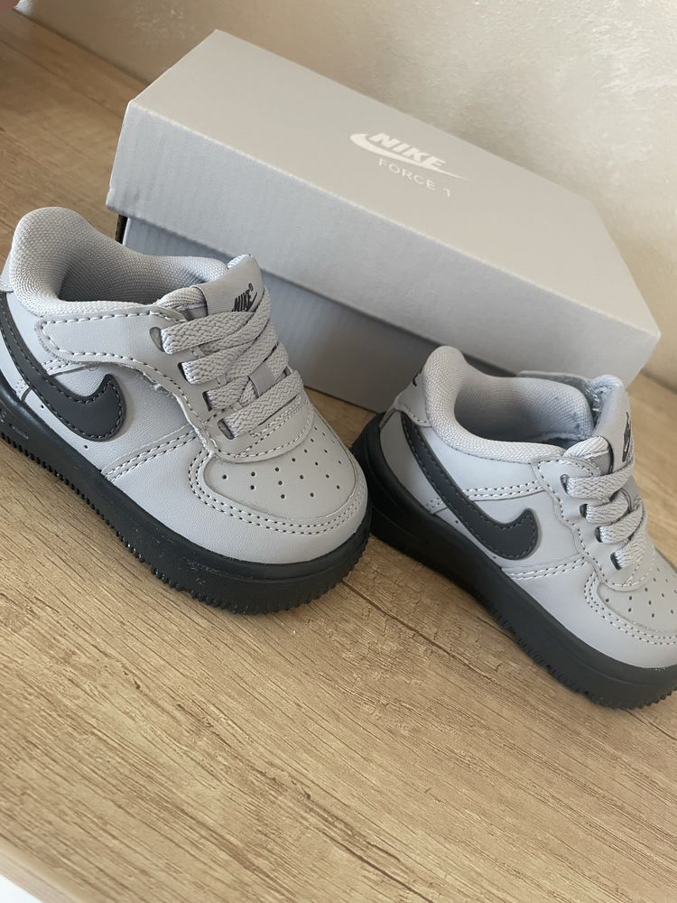 Nike force 1  18,5