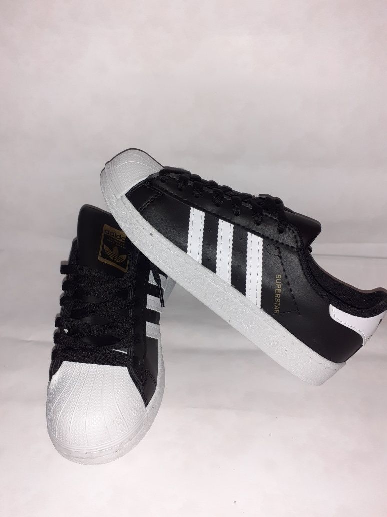 Pantofi sport adidas superstar