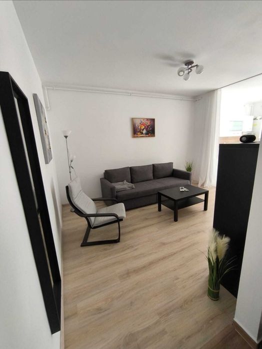 Închiriez apartament în regim hotelier zona Mall