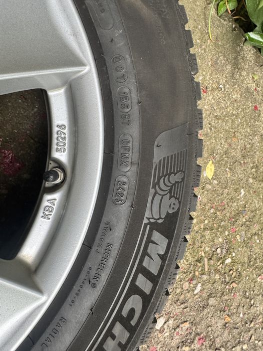 Set jante Dezent echipate cu Michelin de iarna pentru Toyota Rav4