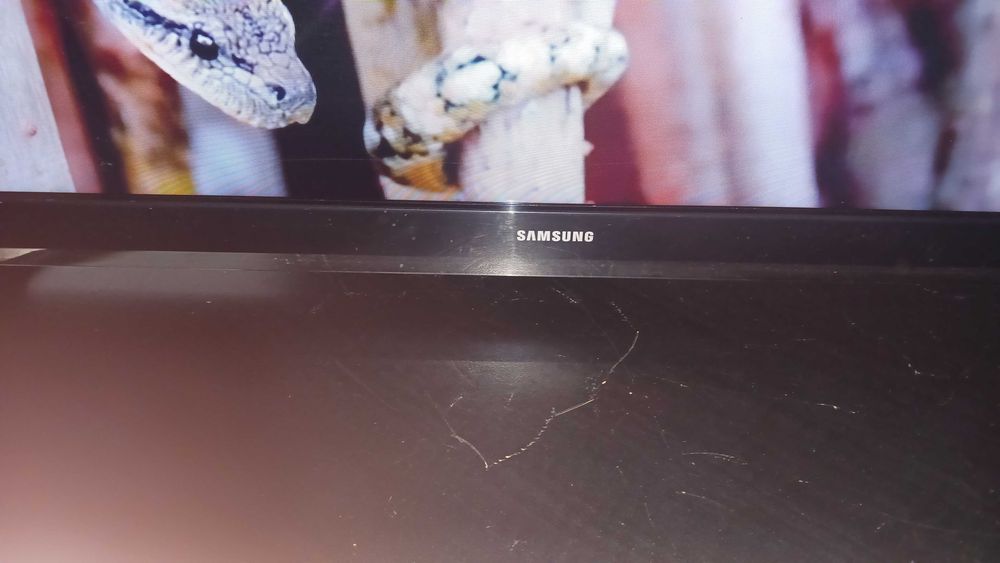 Tелевизор  SAMSUNG - 32 " HDMI в отлично състояние