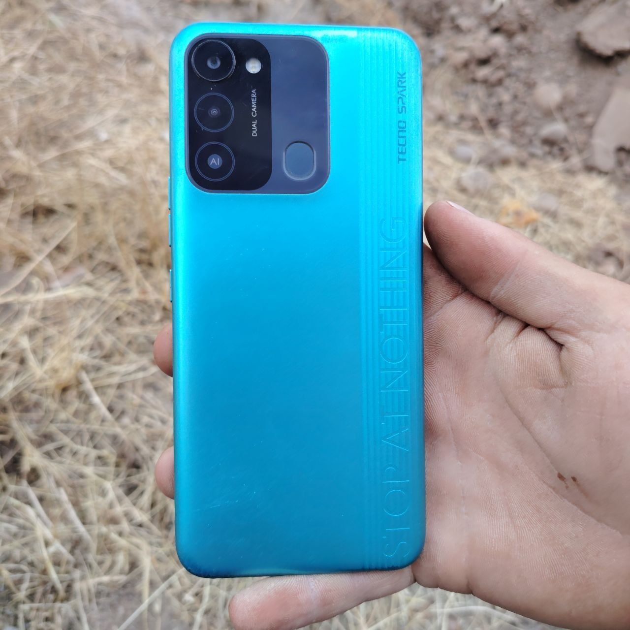 Tecno spark 8c ideal