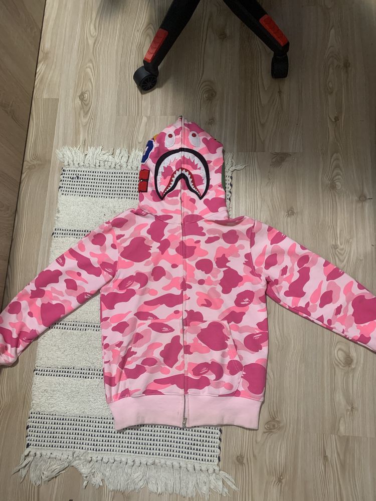 schimb sau vand bape roz