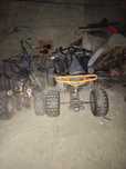 Vând 3 ATV de 107