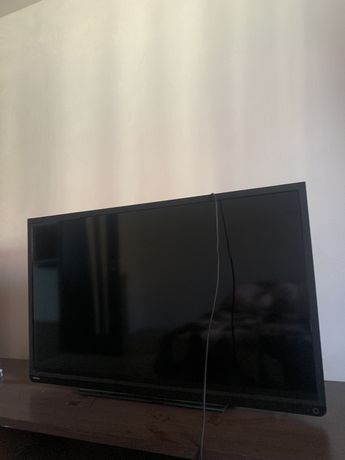Vand tv TOSHIBA cu telecomanda