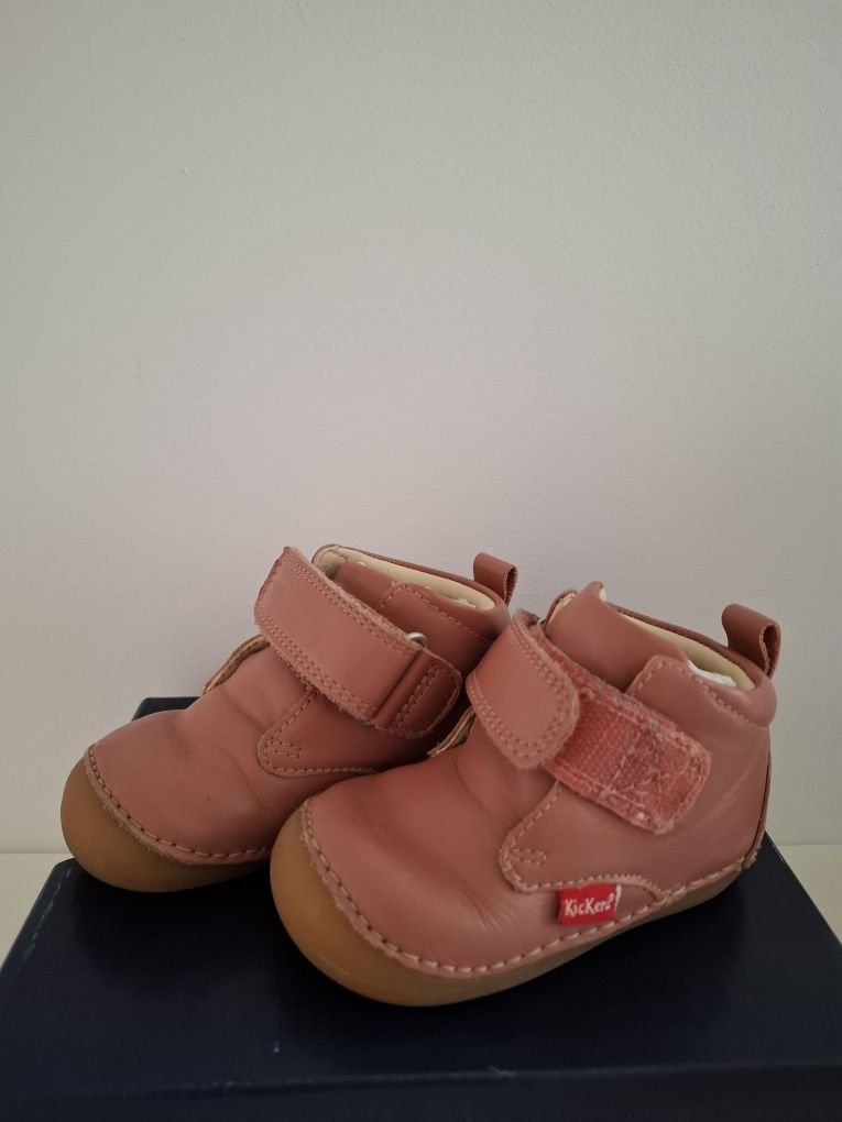 Ghetute bebe nr 19 Kickers