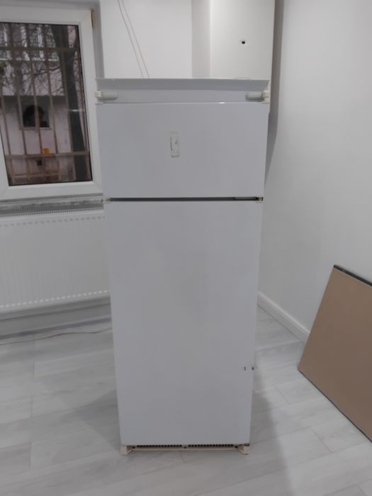 Vând frigider în stare foarte buna