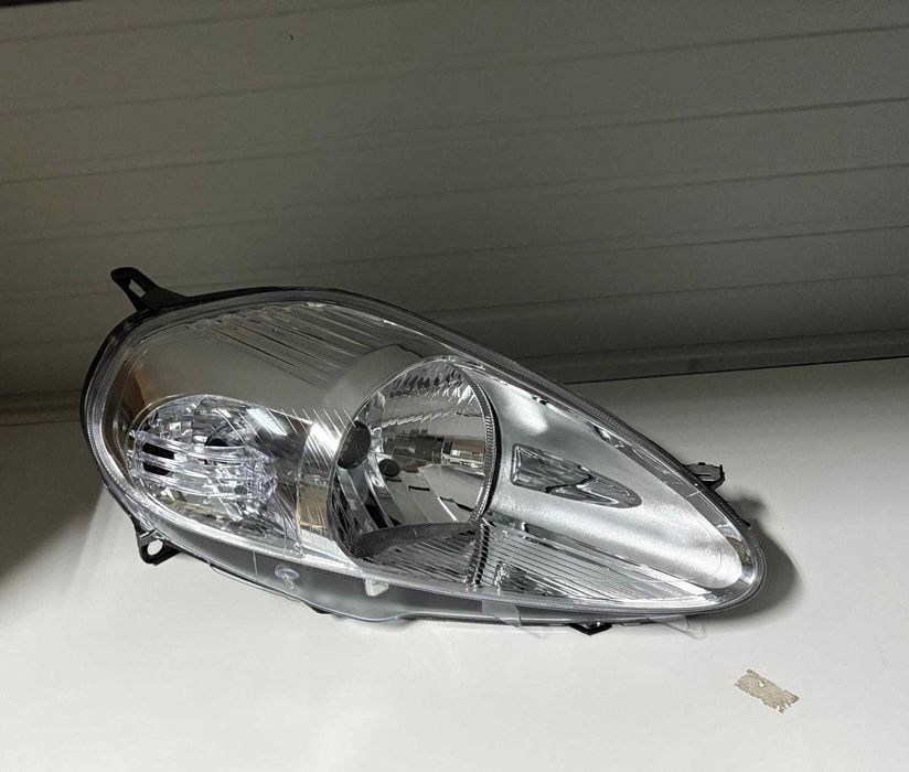 Far dreapta Fiat Grande Punto 2007 SH