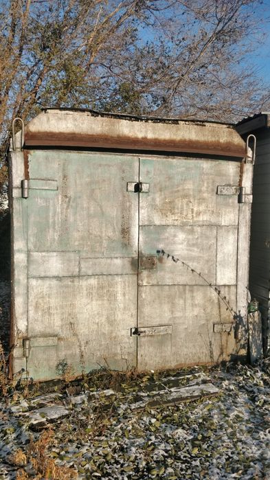 Продам железный гараж