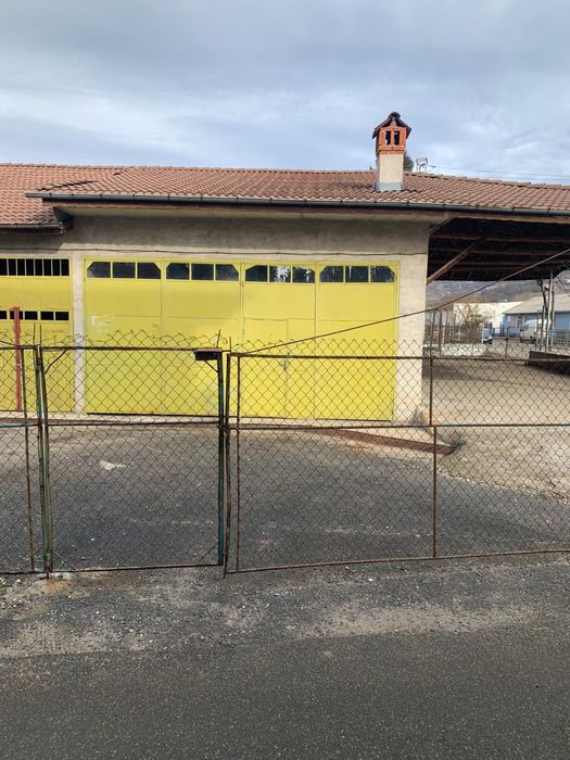 Дава се под наем Гараж / Паркомясто в Ардино - 70 кв.м за 76.5 € - Снимка #2