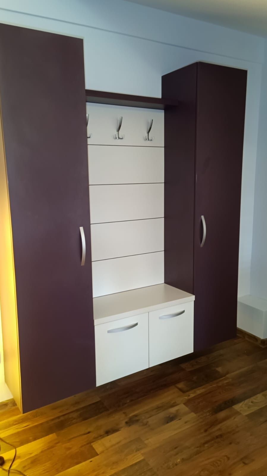 Mobilier hol cuier si pantofar