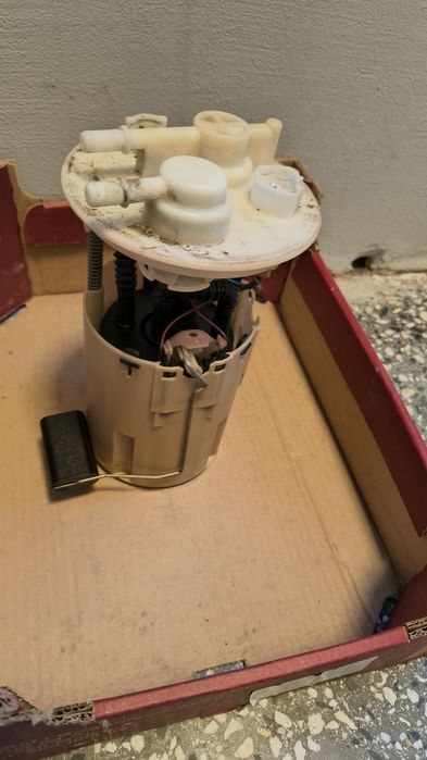 Горивна помпа за Тойота Корола 1.4VVTI