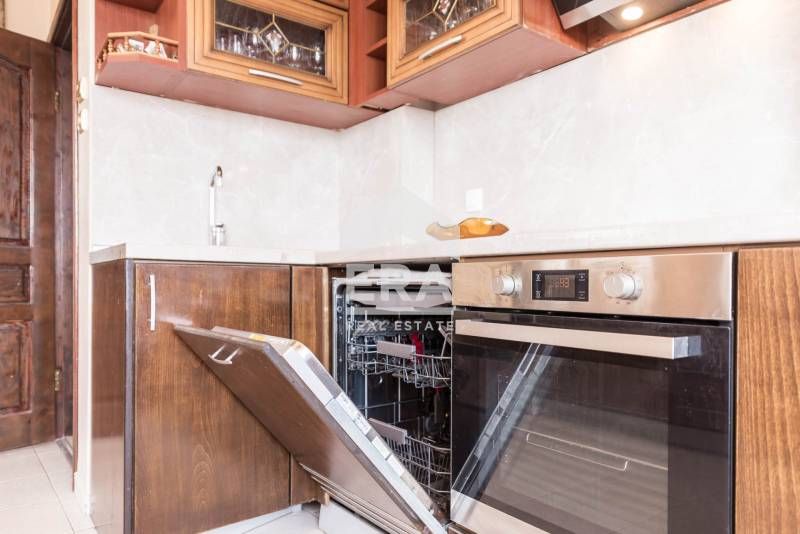 Продава се Тристаен апартамент в Варна, Център - 94 кв.м за 2394 €/кв.м - Снимка #2