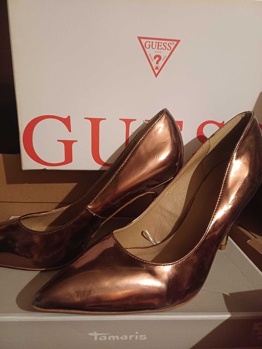 Продавам дамски обувки