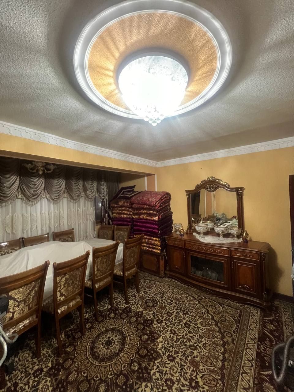 Ibn sino Jar Ariq mahallasida 3/5/12 70 kv Kirib yashash uchun tayyor