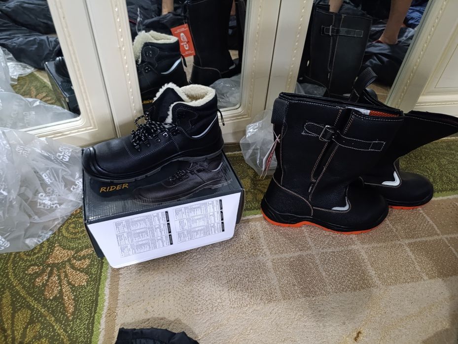 Продам спец ботинка и споги хорошие качественно