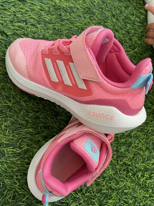 Маратонки 31 адидас