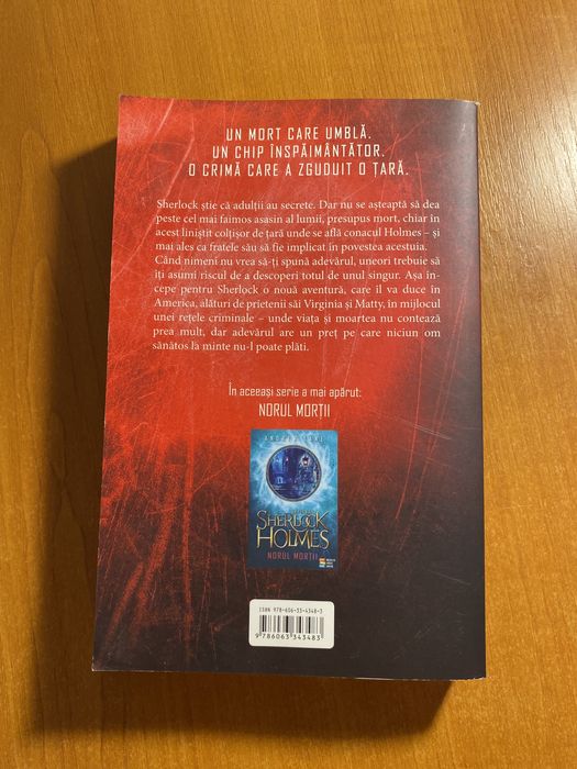 Vând cărți din seria Tânărul Sherlock Holmes, de Andrew  Lane