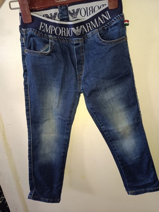 Продаются джинсы на мальчика 3-4 лет