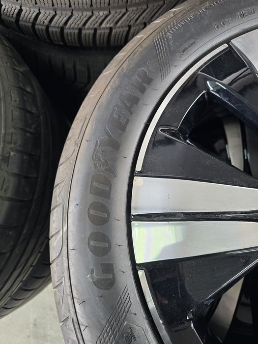 4 Броя НОВИ 225/50/17 Goodyear