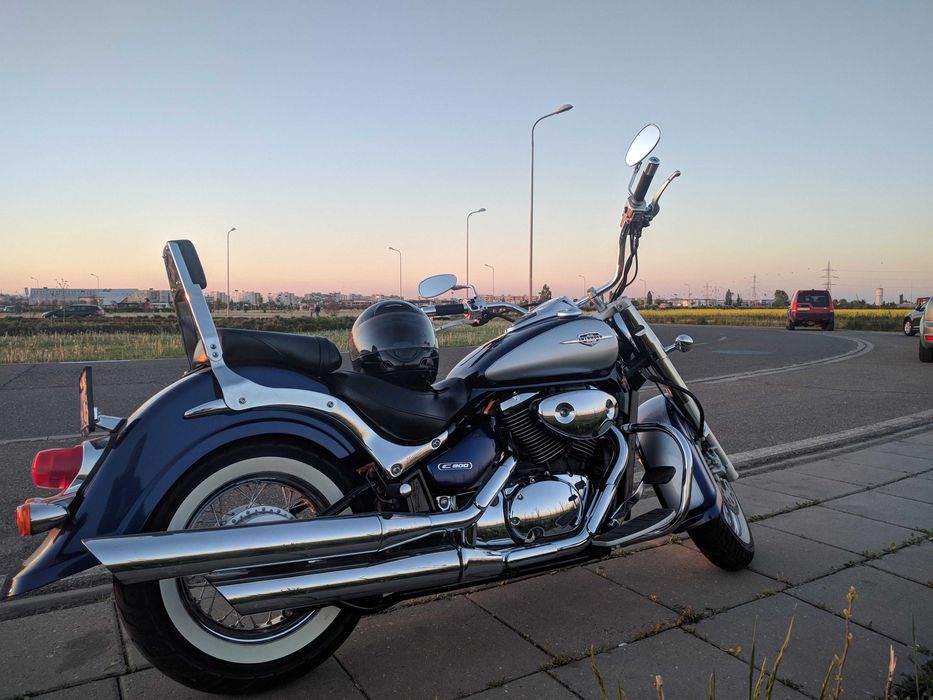 Suzuki C800/VL800