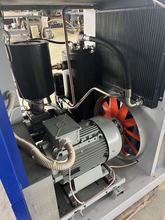 Перфектен винтов компресор Ceccato CSC 50/8