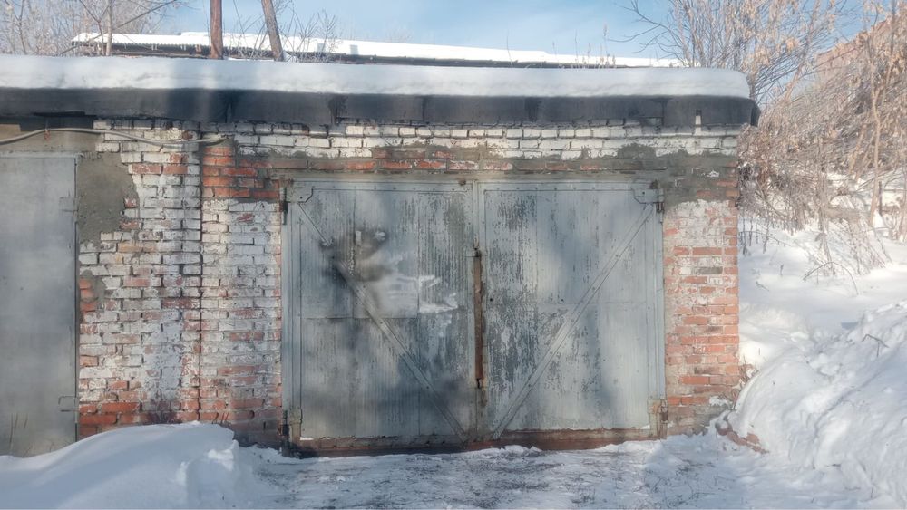 Продам гараж по Комсомольской