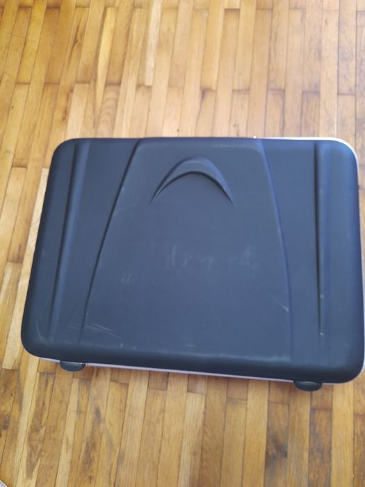 Луксозен куфар за документи