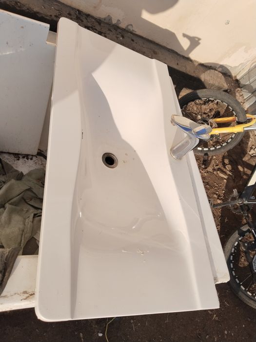 Рука мойка белая