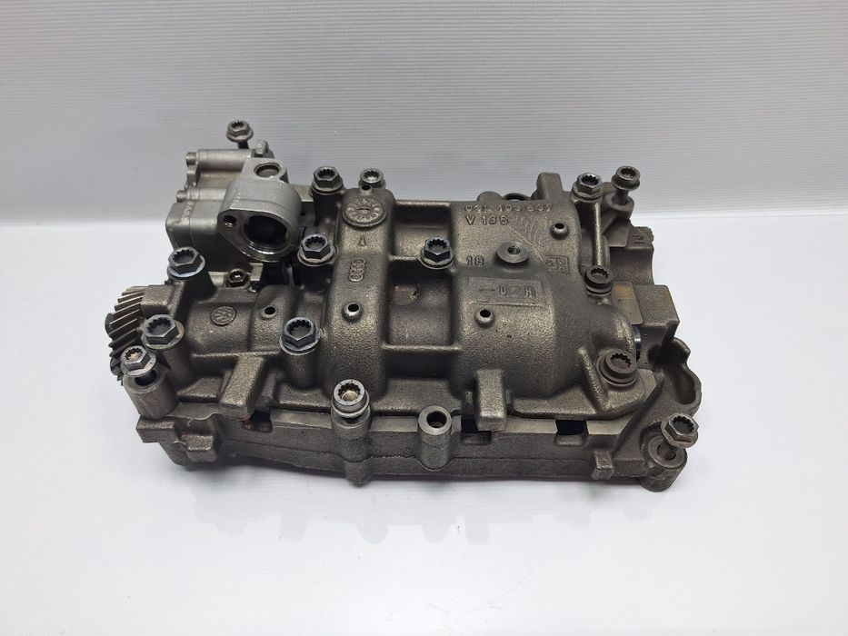 Pompa de ulei cu balansieri pe pinioane AUDI Q5 (8RB) [ 2008 - > ] TDI