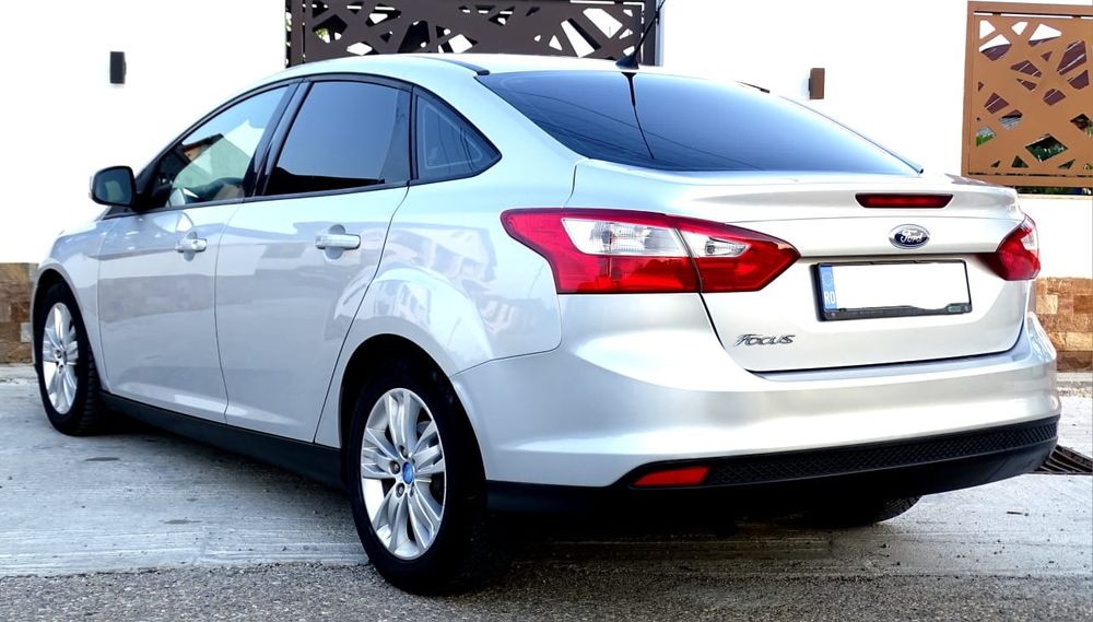 Vând Ford Focus 1.6 DIESEL
