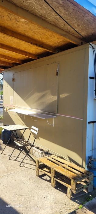 Фургон уборудван за бързо хранене