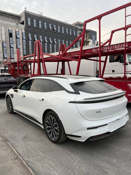 Zeekr 007 GT sotiladi.