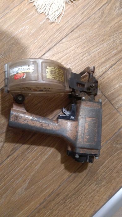 Пневматични пистолети за пирони