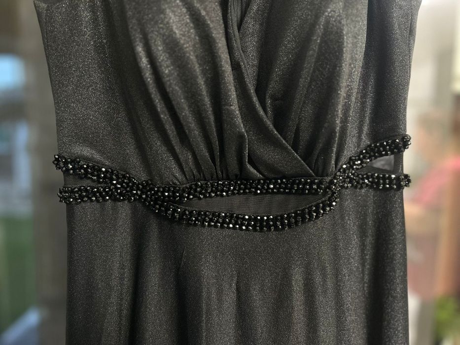 Rochie de seara purtată doar câteva ore