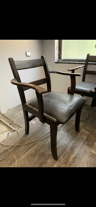 Продавам маси и столове